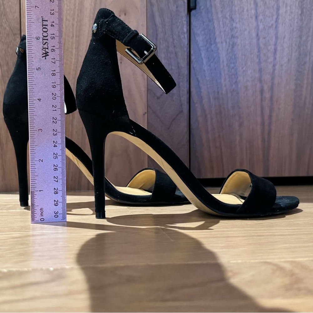 Enzo Angiolini black suede sandals, size 7 - Picture 5 of 10